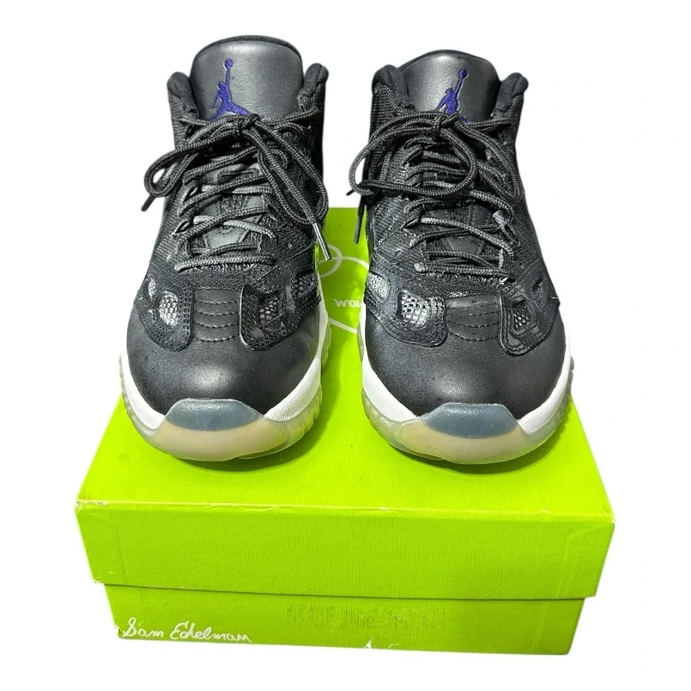 Jordan sleek black